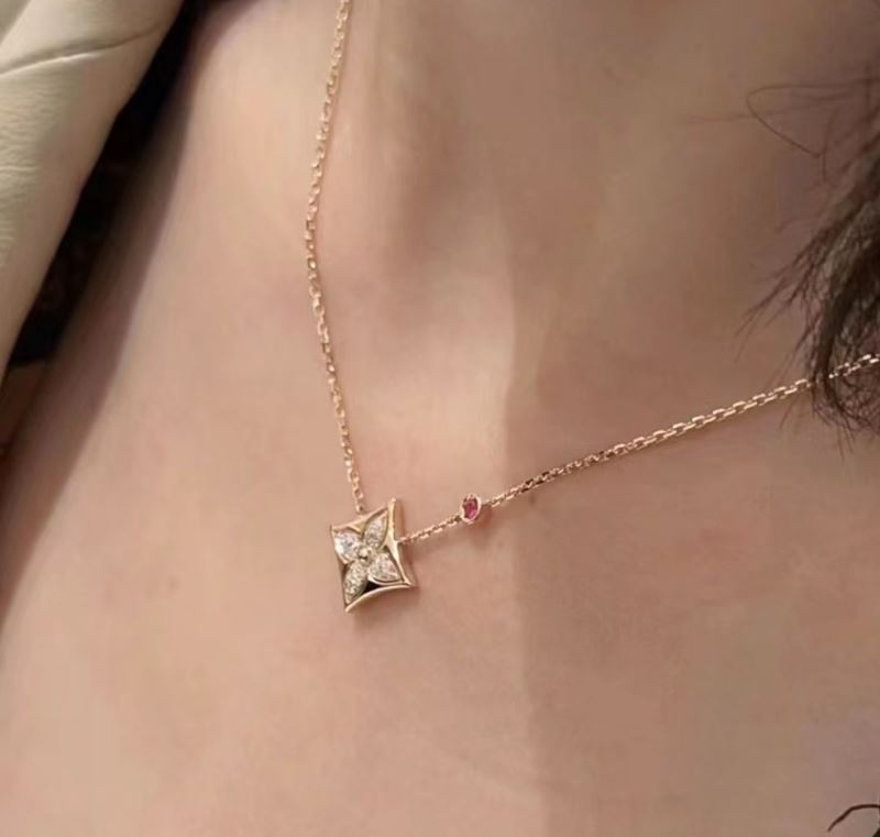 Louis Vuitton Necklaces